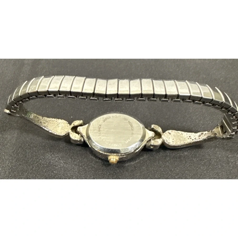 Unbranded Quartz Wristwatch Women Silver Gold Two Tone Oval Rhinestone Accent